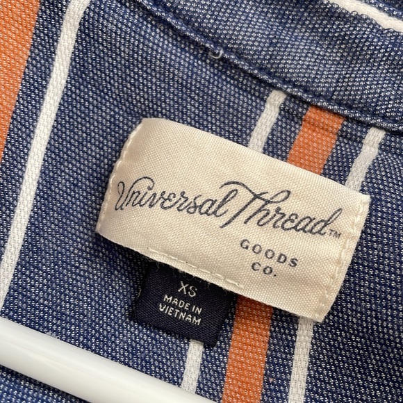 Universal Thread Striped Button Front Top - Picture 2 of 6